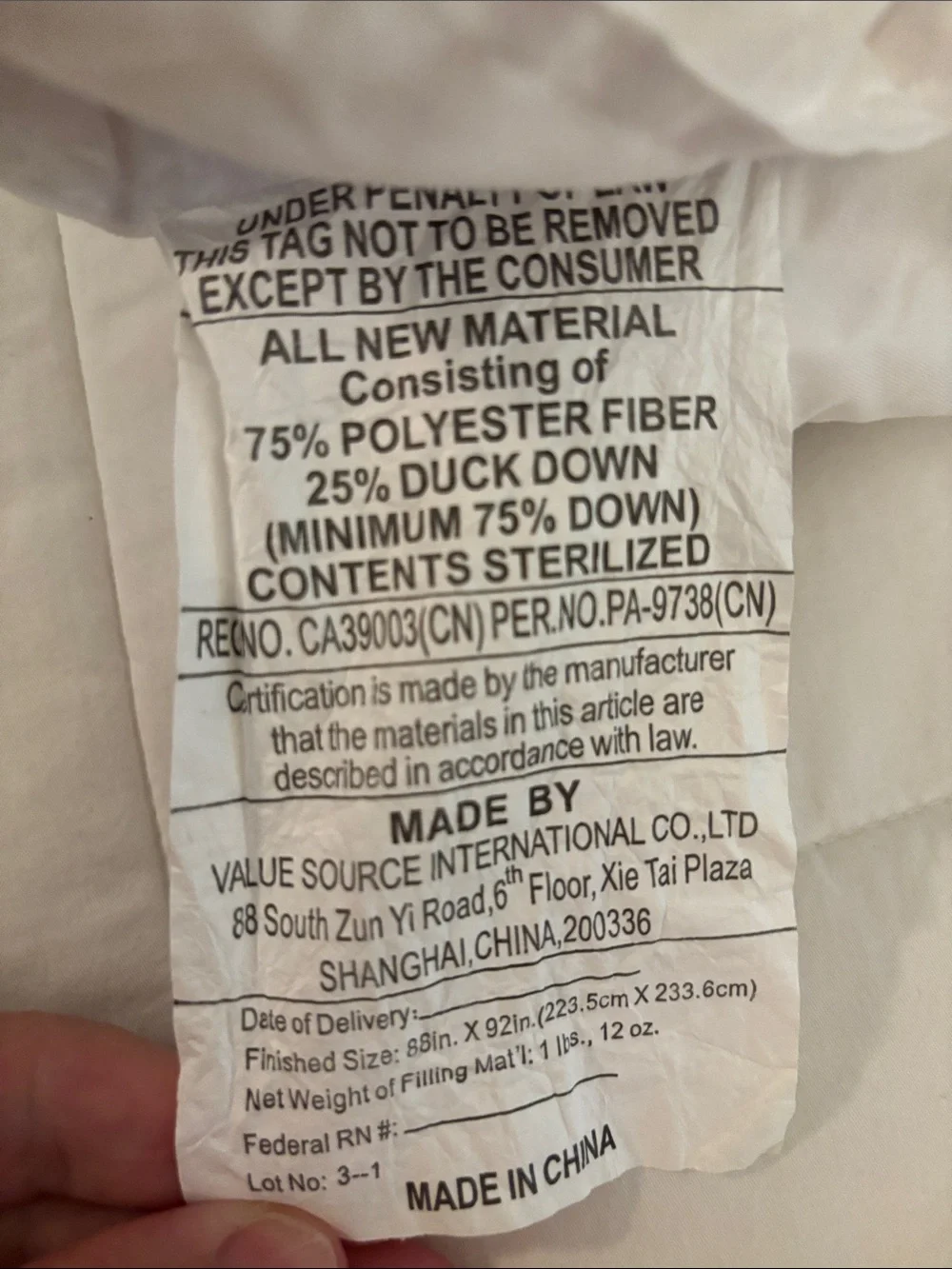 Target Room Essentials White Down Alternative Comforter - Lightweight full/queen